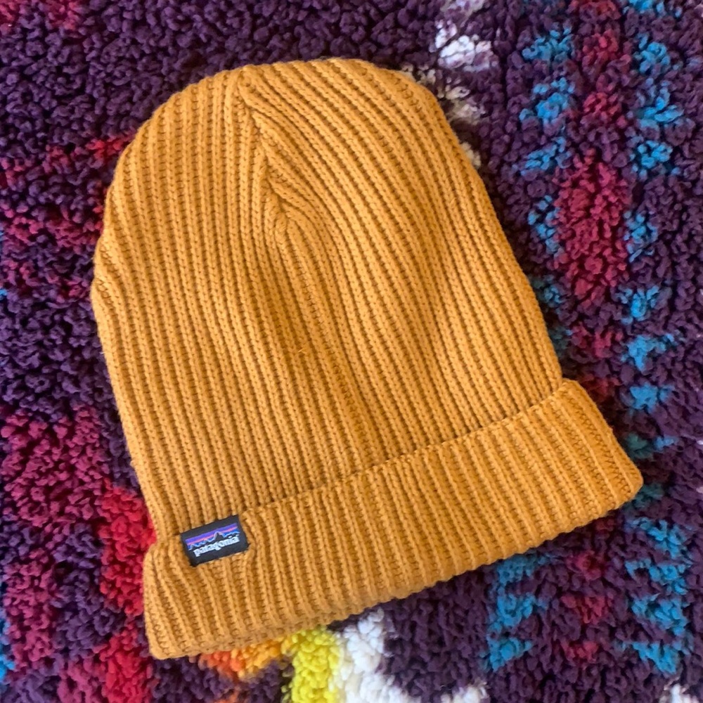 UNISEX MUSTARD COLORED PATAGONIA BEANIE